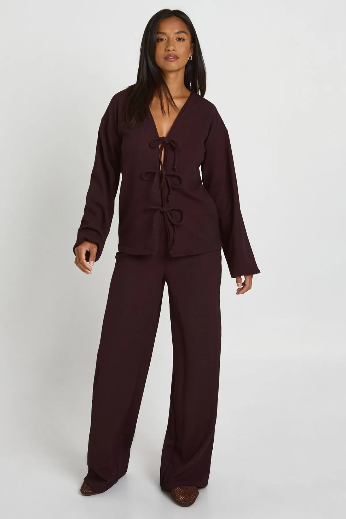 boohoo Ensemble Coordonné Petite Blouse Froissée À Nouer Et Pantalon<Femme Ensembles