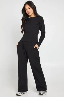 Ensemble Coordonné Petite Haut Col Rond Côtelé En Coton À Boutonnière Et Pantalon