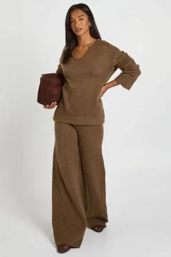 Ensemble Coordonné Petite Synthétiquell Col V Détaillé Et Pantalon Large