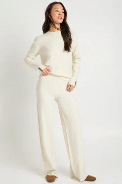 Ensemble coordonné pour personnes de grande taille : pull oversize ultra-doux avec détails de poignets boutonnés et pantalon à jambes larges