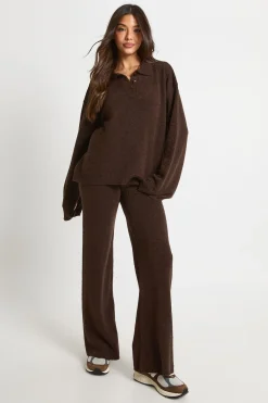 Ensemble coordonné : pull en maille oversize à col boutonné et pantalon à jambe droite