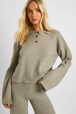 Ensemble coordonné pull tricoté oversize à col boutonné et pantalon à jambe droite