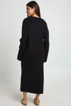 Ensemble Coordonné Synthétiquell Col V Et Jupe Midi