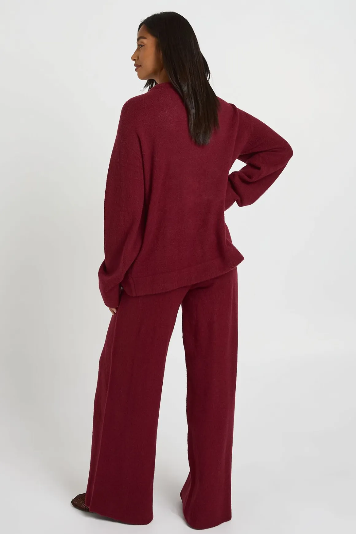 Ensemble Coordonné Synthétiquell Col V Détaillé Et Pantalon Large Petite