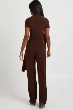 Ensemble Coordonné Texturé Avec Haut Drapé À Col Montant Noué Et Pantalon Droit