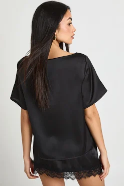 boohoo Ensemble Coordonné T-shirt Satiné Oversize Et Mini-jupe En Dentelle<Femme Satin Et Dentelle|Ensembles