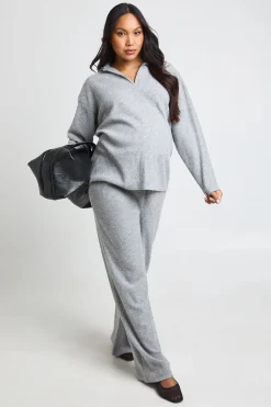 Ensemble De Détente Maternité Côtelé Doux Avec Haut À Col Et Pantalon