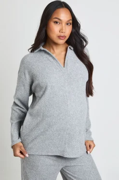Ensemble De Détente Maternité Côtelé Doux Avec Haut À Col Et Pantalon