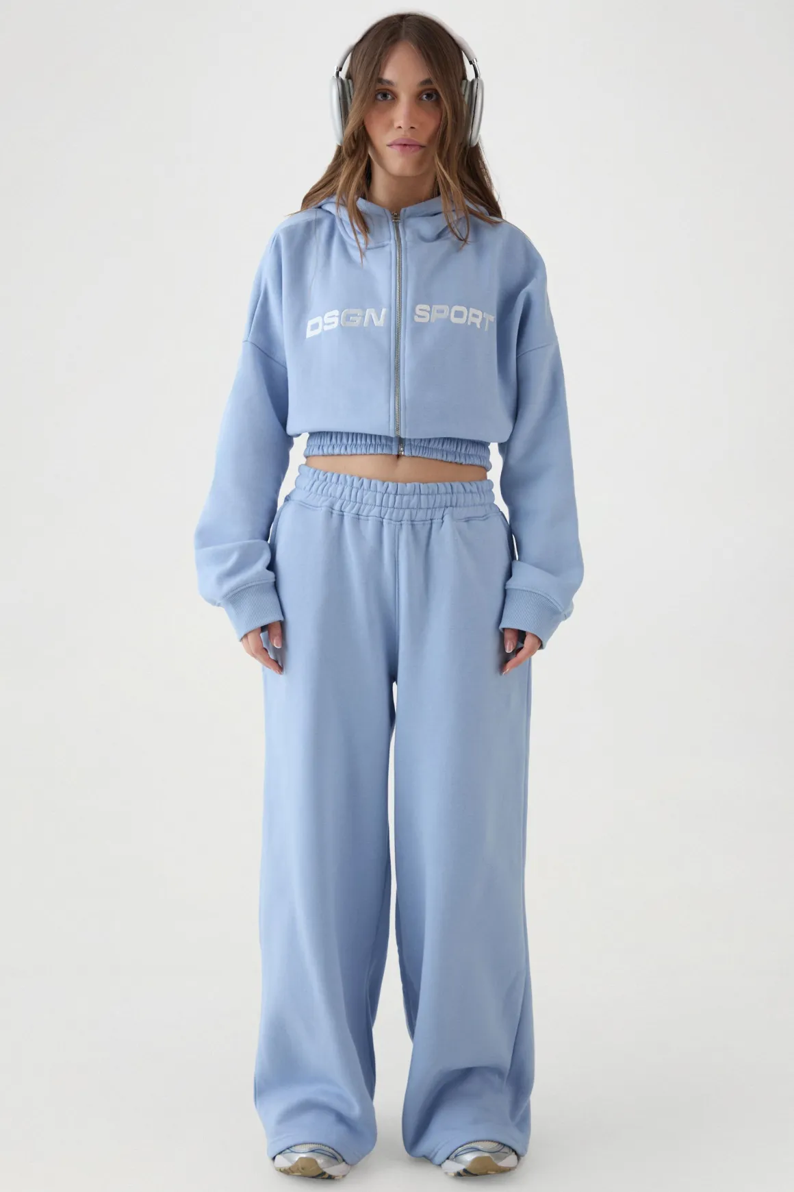 Ensemble De Jogging À Casynthétiqueche Avec Col Montant Et Fermeture Zippée Dsgn Studio