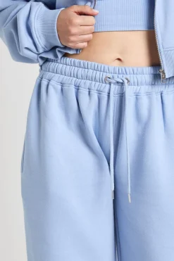 Ensemble De Jogging À Casynthétiqueche 3 Pièces Avec Top Court À Ourlet Profond Petite Taille