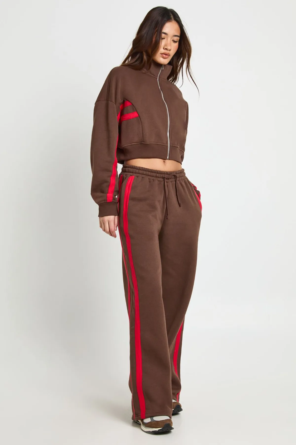 boohoo Ensemble De Jogging À Col Montant Avec Bandes Contrastées<Femme Looks Chocolat|Survêtements