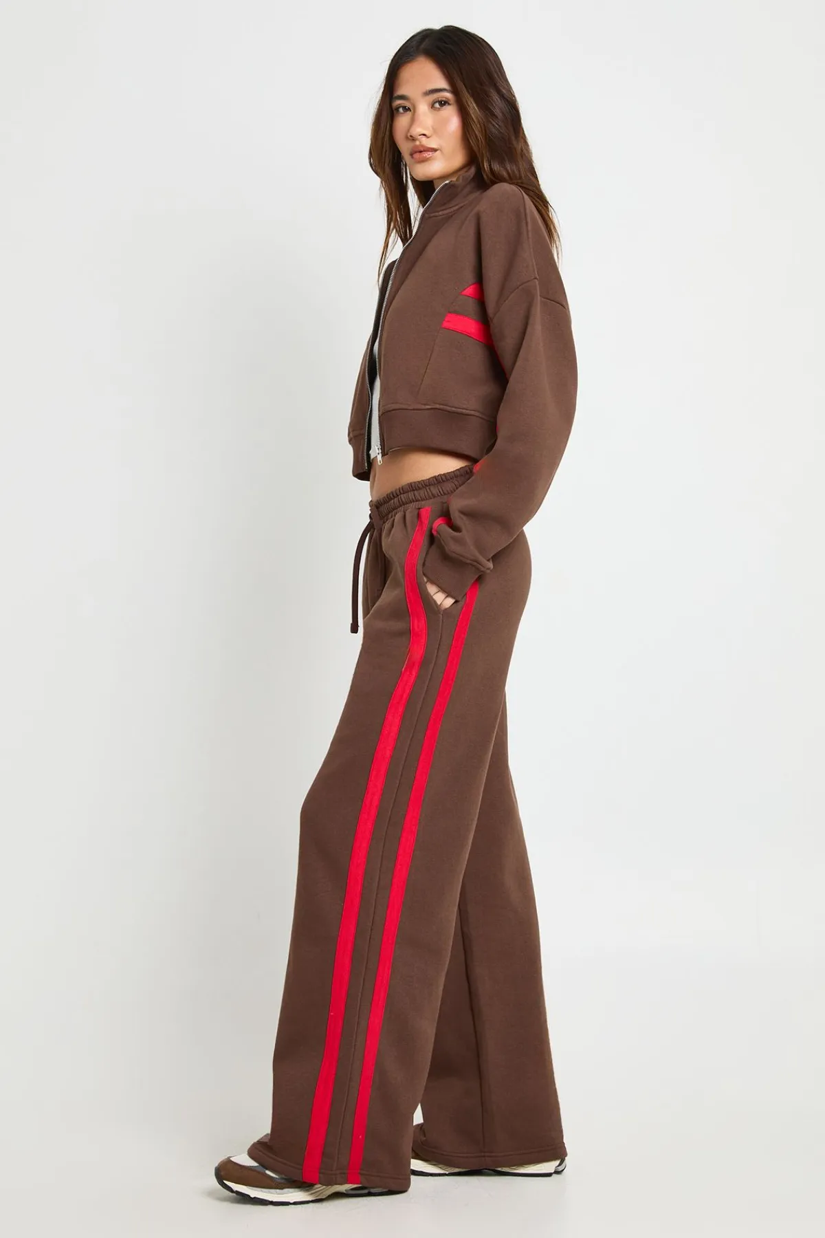 boohoo Ensemble De Jogging À Col Montant Avec Bandes Contrastées<Femme Looks Chocolat|Survêtements