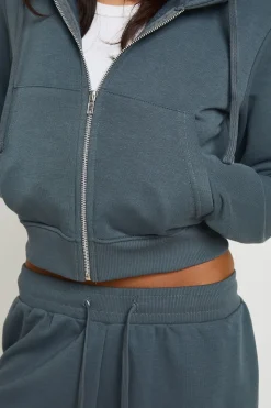 Ensemble De Jogging Court Ajusté À Casynthétiqueche Zippé En Molleton Bouclette Doux