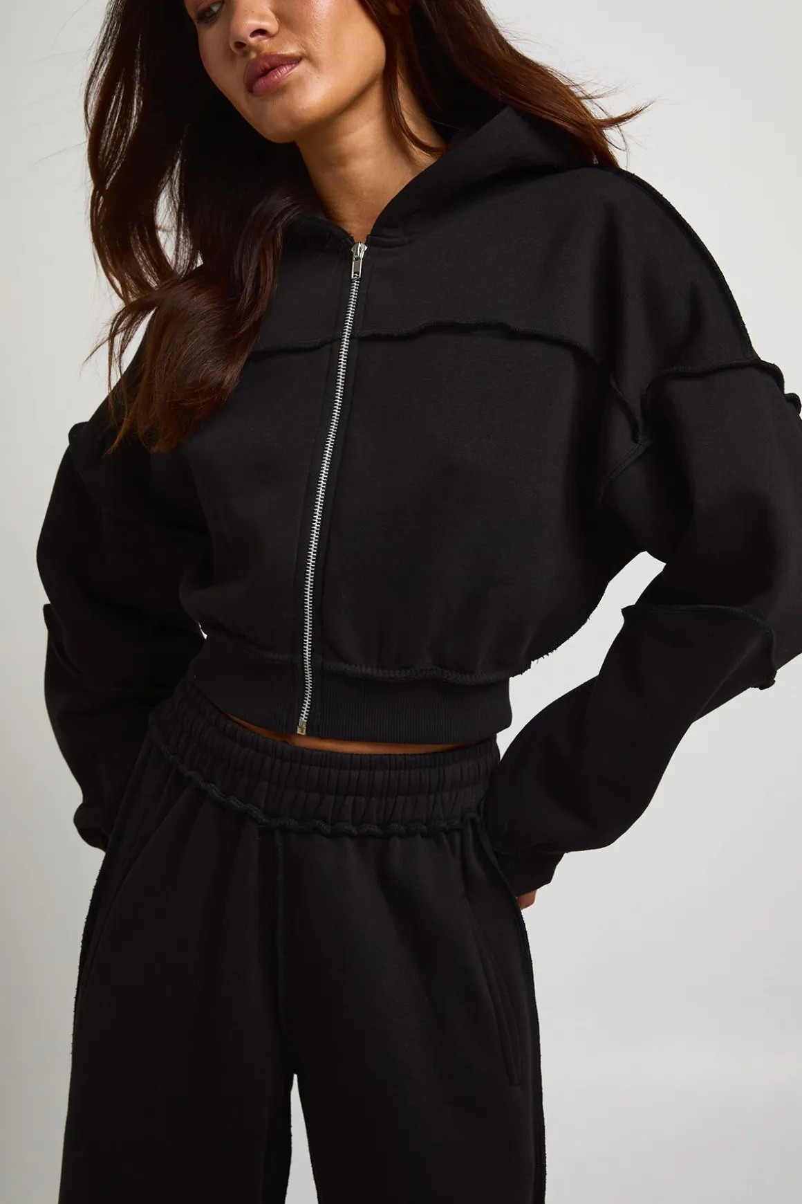 Ensemble De Jogging Droit À Casynthétiqueche Avec Coutures Apparentes