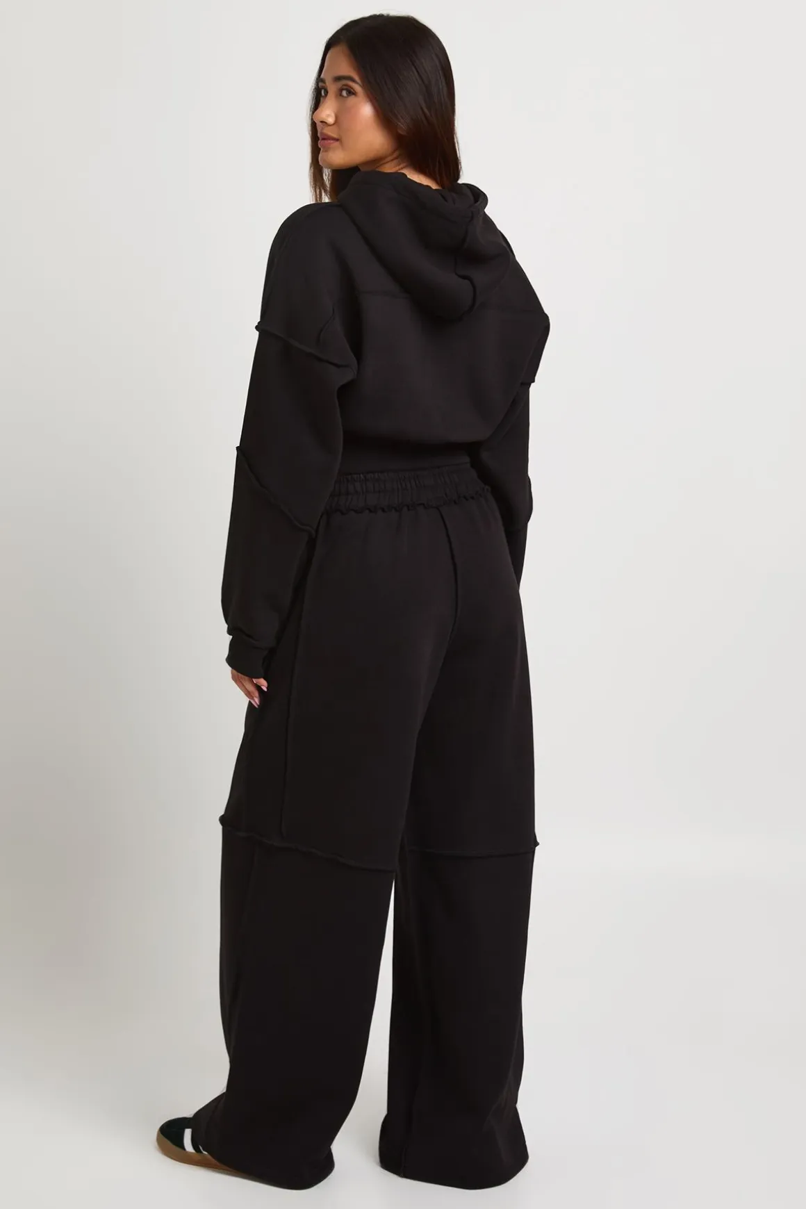 Ensemble De Jogging Droit À Casynthétiqueche Avec Coutures Apparentes