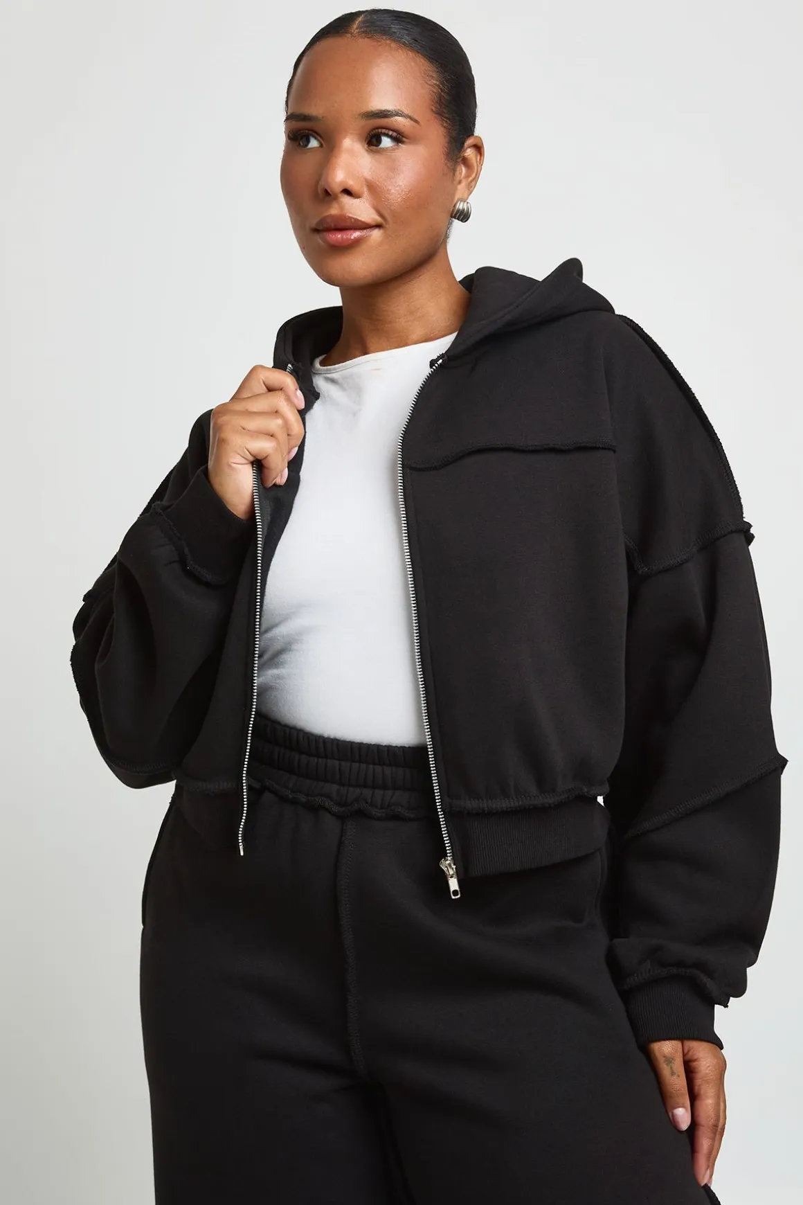 Ensemble De Jogging Droit À Casynthétiqueche Avec Coutures Apparentes