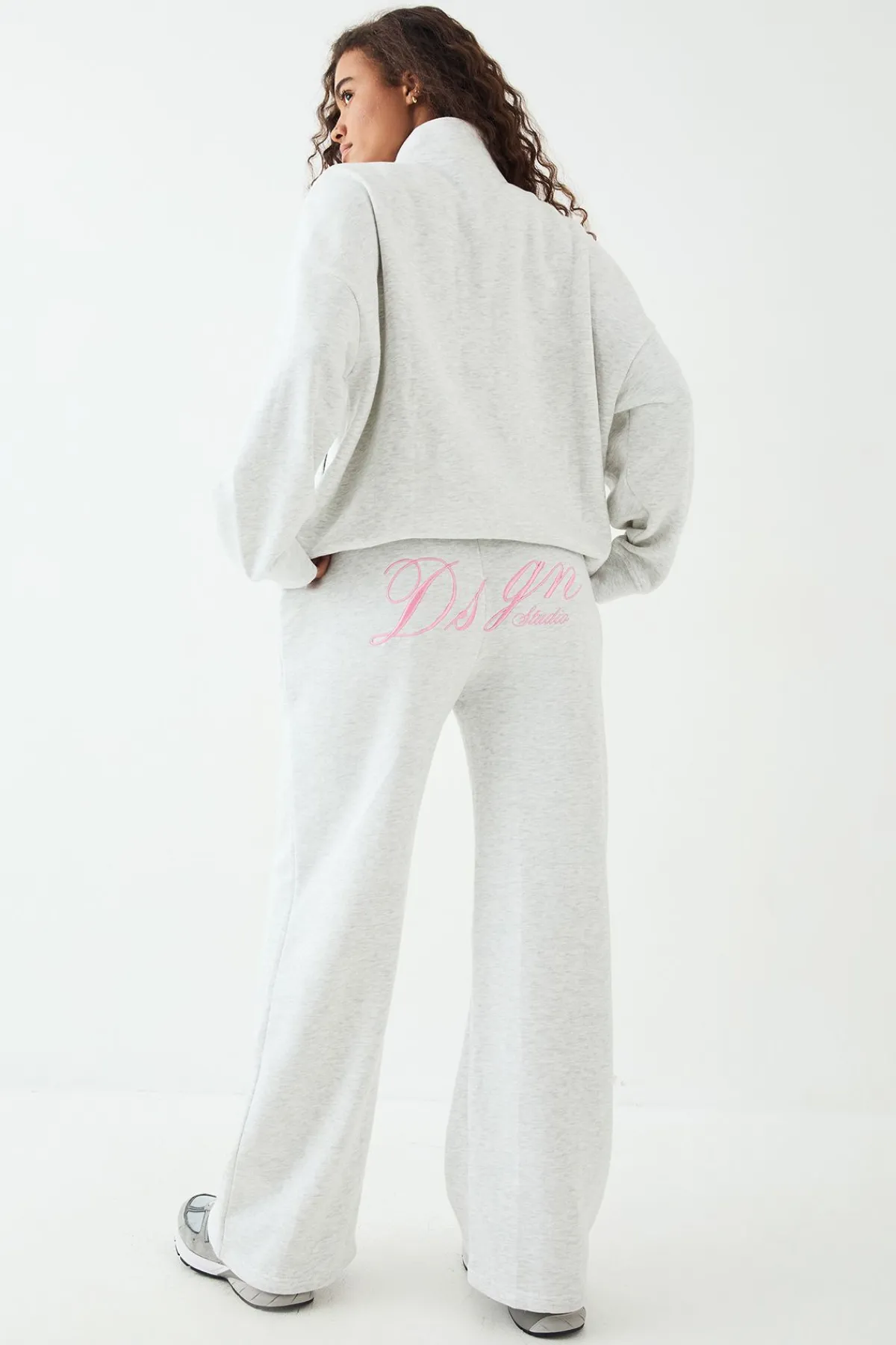 DSGN Studio Ensemble de Jogging Script Col Cheminée Jambe Droite<Femme Survêtements|Survêtements