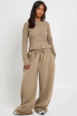 boohoo Ensemble De Jogging Petite Côtelé Avec Haut À Manches Longues Boutonné<Femme Survêtements|Survêtements
