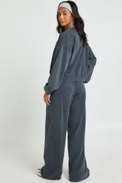 boohoo Ensemble De Jogging Petite À Jambe Droite Avec Détails Côtelés Effet Délavé<Femme Survêtements|Survêtements