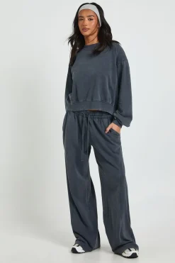 boohoo Ensemble De Jogging Petite À Jambe Droite Avec Détails Côtelés Effet Délavé<Femme Survêtements|Survêtements