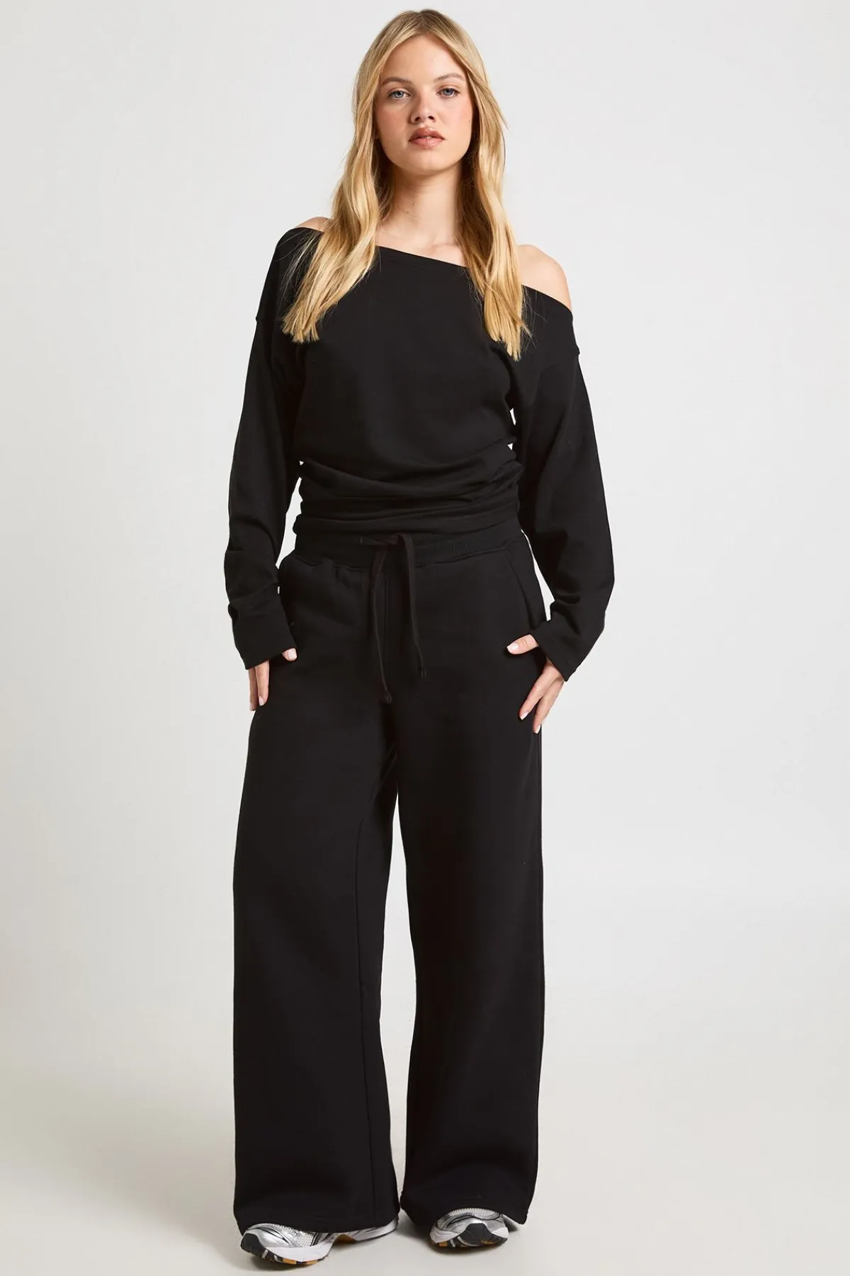 boohoo Ensemble De Jogging Petite Taille Taille Cintrée Épaules Dénudées Jambes Droites<Femme Survêtements|Survêtements