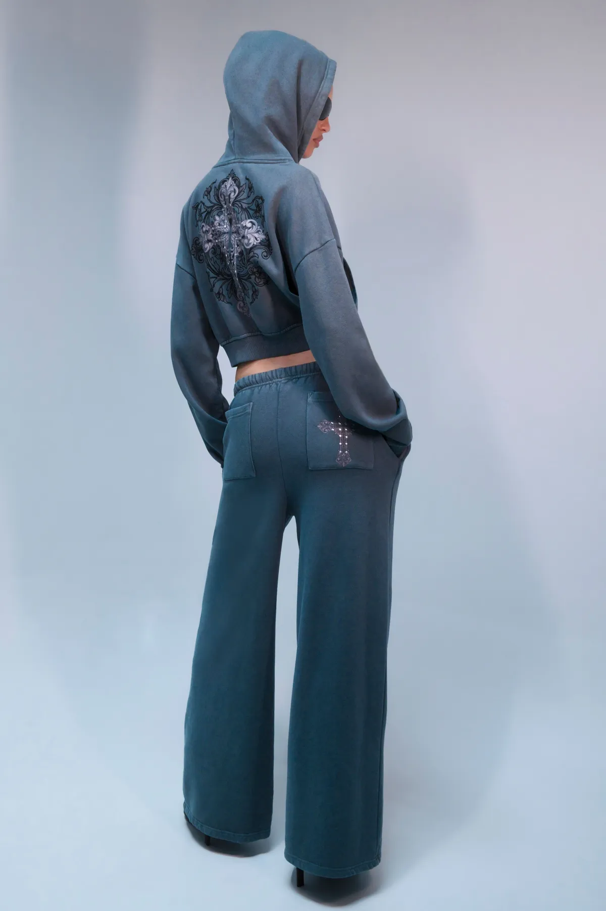 boohoo Ensemble De Jogging Zippé Effet Délavé À Croix Cloutée<Femme Survêtements|Survêtements