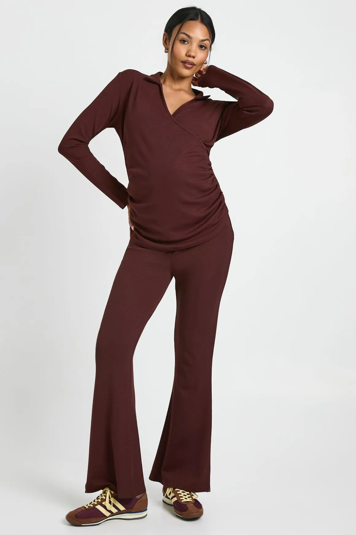 Ensemble De Maternité Côtelé Haut Cache-cœur Et Pantalon