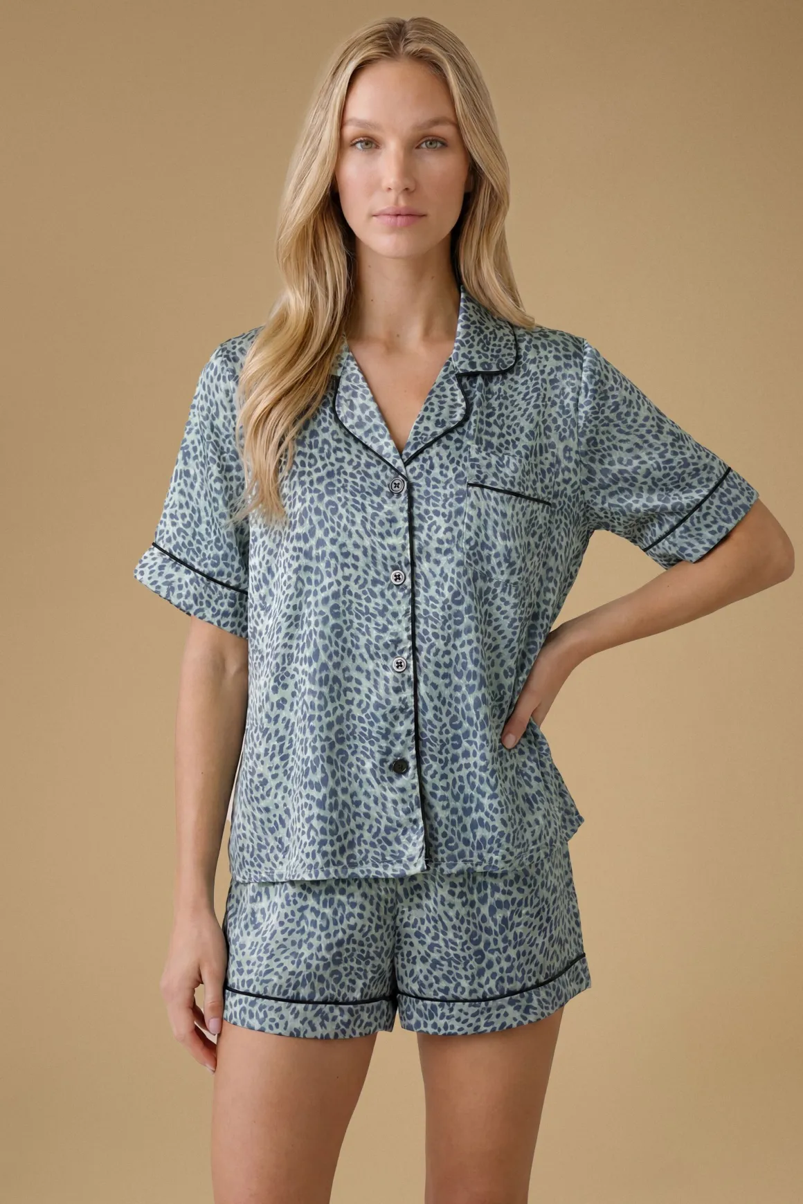 Ensemble de nuit en satin imprimé à manches courtes