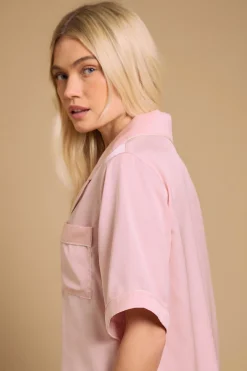Ensemble de nuit en satin uni à manches courtes