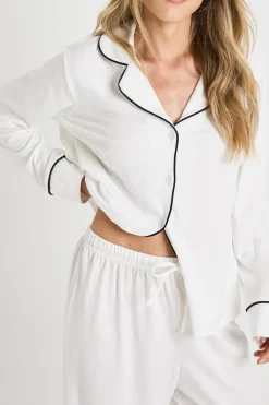 boohoo Ensemble De Pyjama Chemise À Manches Longues Et Pantalon Avec Détail De Passepoil En Jersey Petite<Femme Pyjamas