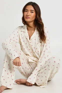 boohoo Ensemble De Pyjama À Manches Longues Chemise Et Pantalon En Pointelle À Imprimé Nœuds<Femme Pyjamas