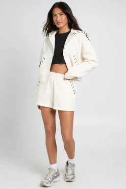 Ensemble De Survêtement Court Avec Sweat À Casynthétiqueche Zippé Et Détails De Couture Contrastée