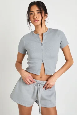 Ensemble De Survêtement Côtelé Avec Haut Zippé À Manches Courtes Et Short