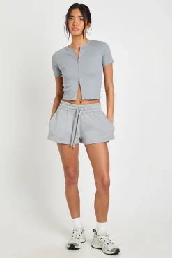 Ensemble De Survêtement Côtelé Avec Haut Zippé À Manches Courtes Et Short