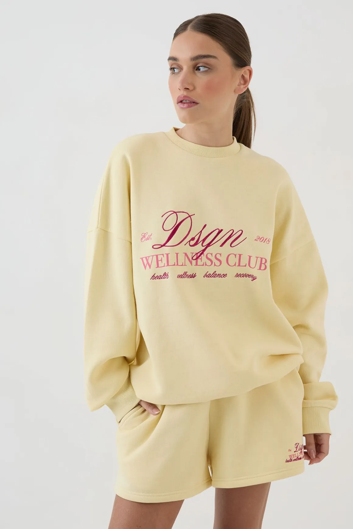 Ensemble De Survêtement Sweat Oversize Et Short Wellness Club Dsgn Studio