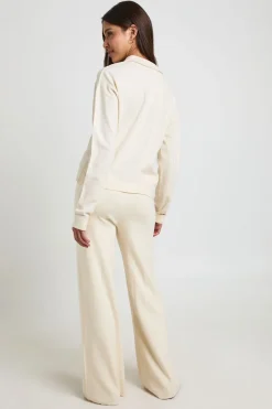 Ensemble En Maille Haut Boutonné À Col Et Pantalon Large