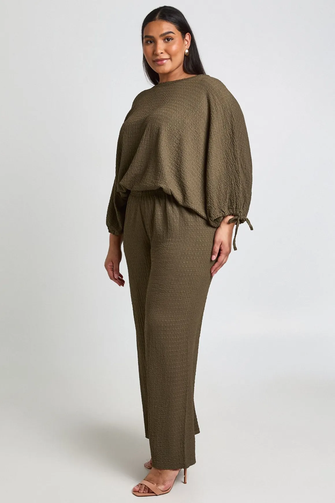 Ensemble Grande Taille Haut Texturé À Manches Froncées Et Ourlet Ballon & Pantalon Large