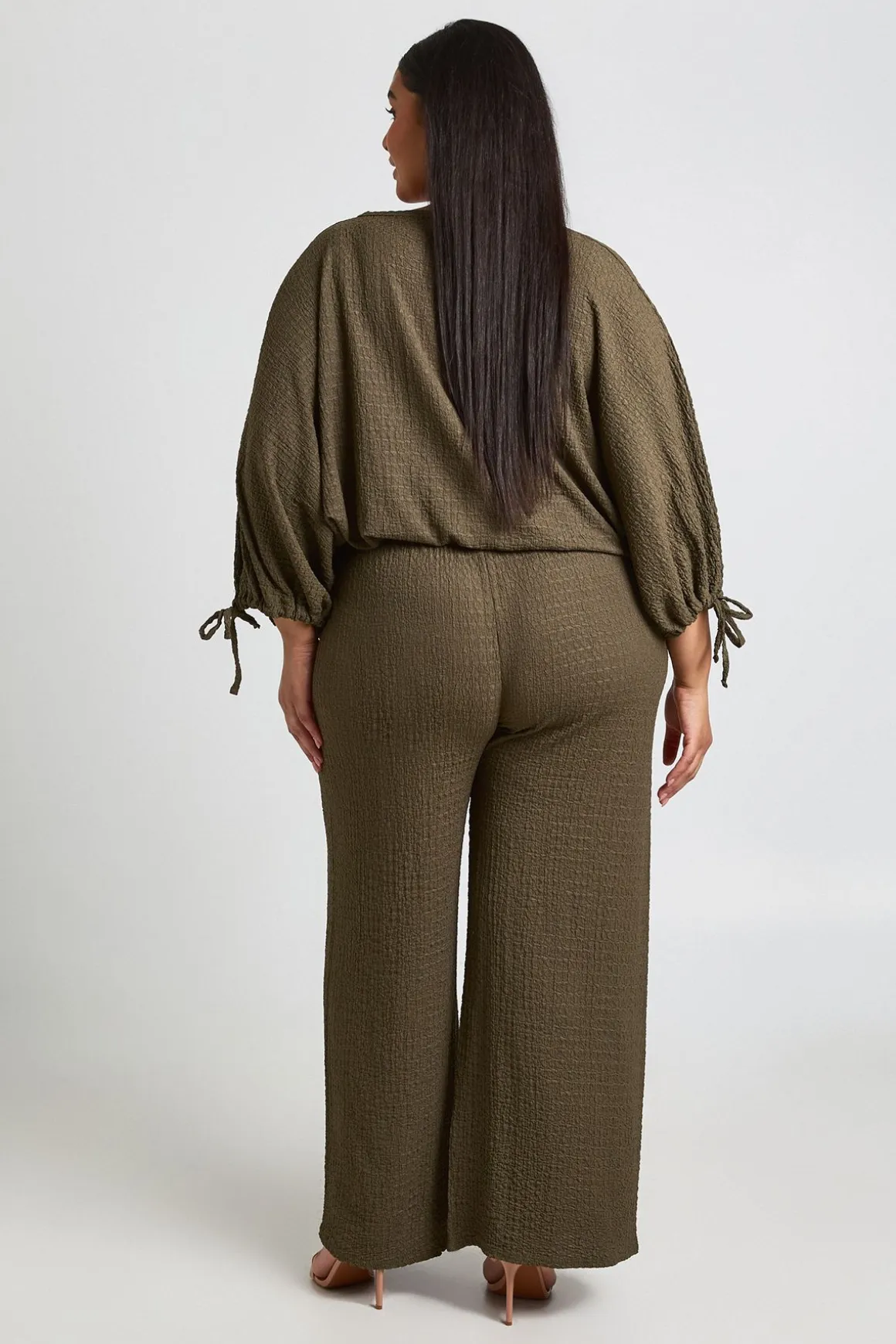 Ensemble Grande Taille Haut Texturé À Manches Froncées Et Ourlet Ballon & Pantalon Large
