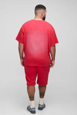 boohooMAN Ensemble Grande Taille T-shirt Délavé À L'effet Spray Et Short Oversize À Entrejambe Bas Ofcl Avec Appliqué<Homme Tout Afficher|Ensembles Grandes Tailles
