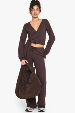 boohoo Ensemble haut drapé côtelé avec détail nouable & pantalon<Femme Looks Chocolat|Ensembles