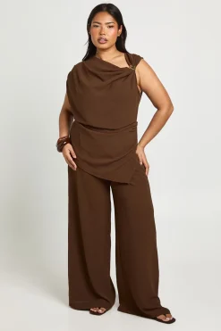 Ensemble Haut Grande Taille Col Bénitier Avec Détails De Finition Et Détail Dos Froncé & Pantalon Large Coordonné
