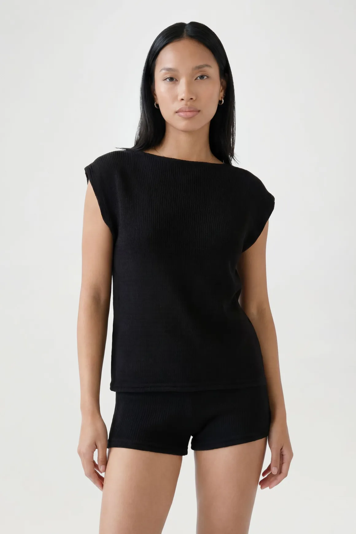 Ensemble Haut Long Sans Manches À Encolure Oblique Et Short