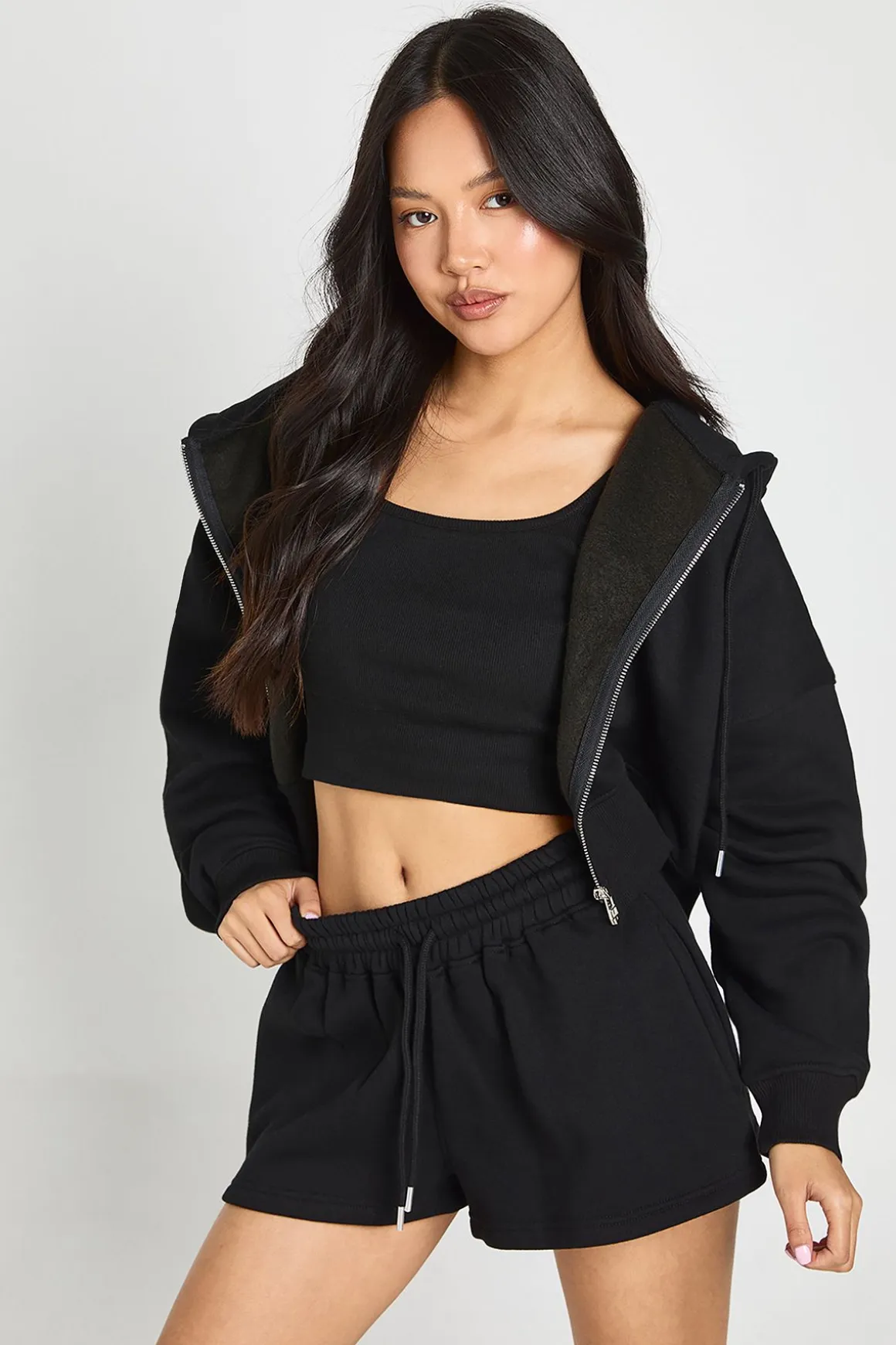 Ensemble Jogging 3 Pièces Petite Avec Veste Zippée Crop Top Et Short À Ourlet Profond