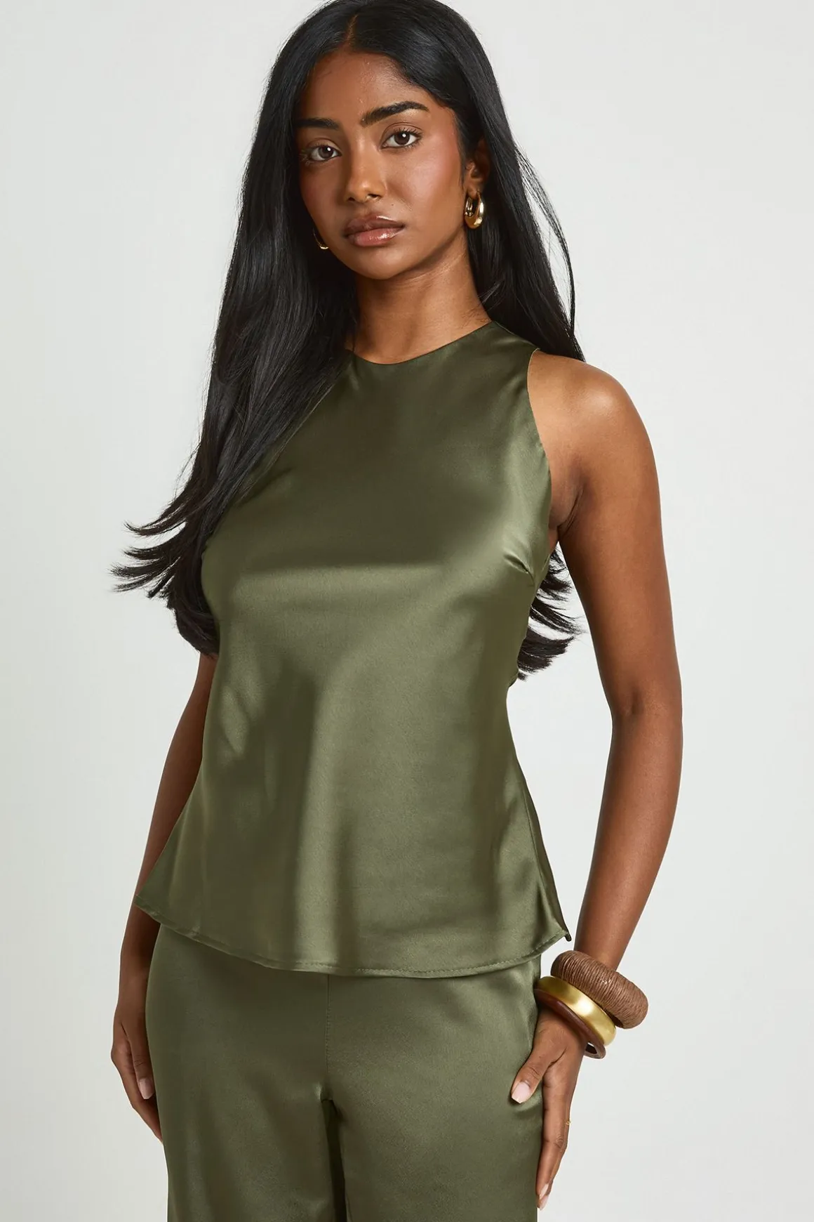 Ensemble Pantalon Large En Satin Avec Haut Dos Nageur
