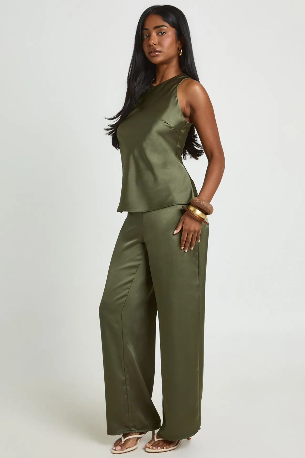 Ensemble Pantalon Large En Satin Avec Haut Dos Nageur