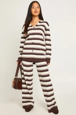 boohoo Ensemble Petite Cardigan Boyfriend en Maille Côtelée Super Douce et Pantalon Large<Femme Pulls Et Gilets|Toutes Les Mailles