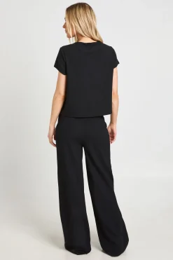boohoo Ensemble Petite Haut Court À Manches Courtes Avec Boutons Et Pantalon En Côtes Froissées<Femme Ensembles