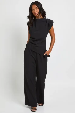 boohoo Ensemble Petite Haut À Épaulettes Asymétrique Et Pantalon Droit<Femme Ensembles