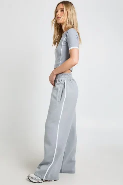 Ensemble Petite T-shirt À Détails Passepoilés Et Jogging Jambe Droite