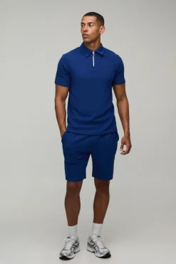 Ensemble Polo Ajusté Col Zippé Et Short En Tissu Gaufré